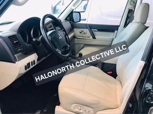 Mitsubishi Pajero 2018 Usado, Gasolina/Petrolio, Automático, Turbo, Asientos de Cuero Oscuros, R17, Todoterreno, Lujo, 4x4, SUV con Volante a la Izquierda, en Venta - Product Image 5