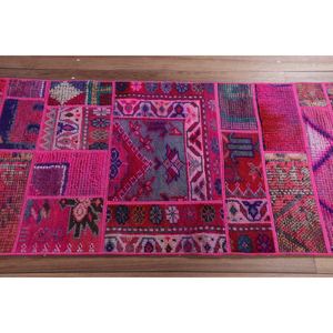 Alfombra Turca Vintage, Alfombra de Retazos de 2.3x6.1 pies, Alfombra Geométrica Rosa - Product Image 3