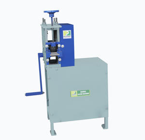 Heavy Duty Wooden Toothpick Making Machine for Uniform Thickness Bamboo Slicing and Toothpick Making From India - Product Image 2