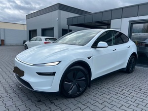 USADO 2025 Tesla Model Y Potencia-217kW (299hp) Combustible-Eléctrico Capacidad de la Batería-60kWh Eje-2 Transmisión Automática Volante a la Izquierda - Product Image 5