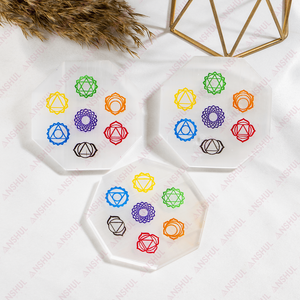 Placa Hexagonal de Cristal de Selenita Multicolor de 4 Pulgadas de Calidad Premium, 7 Chakras, para Carga de Cristales, Limpieza Energética y Uso como Posavasos - Product Image 4