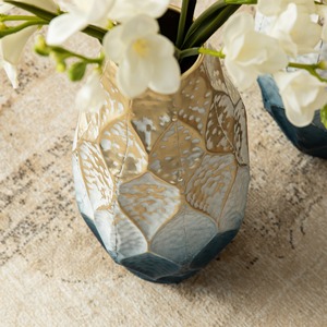 Pequeño jarrón de metal con acabado antiguo opulento, sala de estar decorativo para elegante acento, entrada, mesa de comedor y decoración interior - Product Image 4