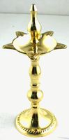 Lampe à huile en laiton antique de haute qualité, métal plaqué or, décoration d'intérieur, cadeau de prière, fabriqué en Inde