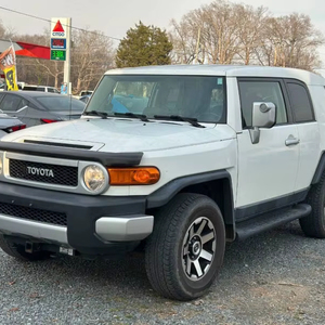 Toyota FJ Cruiser LHD d'occasion 2010 - Product Image 1