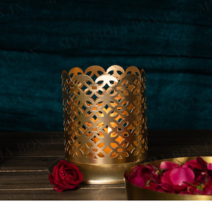 Pot de bougie en métal doré en forme de pomme mignon de grossiste indien direct couvercle de feuille élégant bougeoir en métal de cuivre en laiton élégant" - Product Image 3
