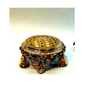 Esculturas de latón Premium para la decoración del hogar que mejoran los interiores de las habitaciones con detalles artísticos únicos y atractivo artesanal atemporal - Product Image 6