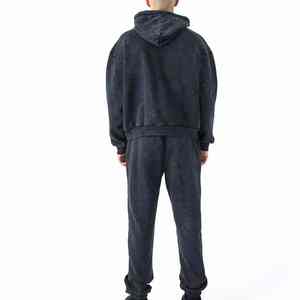 Chándal moderno con lavado ácido personalizado que proporciona una sensación relajada de estilo urbano con alta comodidad, ideal para entrenamientos al aire libre. - Product Image 5