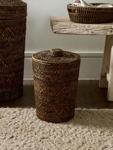 Corbeille à papier moderne en rotin naturel avec couvercle, écologique - Product Image 3