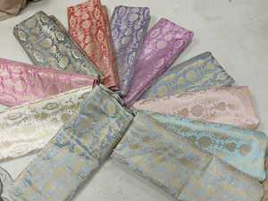 Telas de peso medio con estampados florales de viscosa/poliéster tejidas a mano y personalizadas para diseñadores de ropa y tiendas de suministros de telas - Uso para forro - Product Image 3