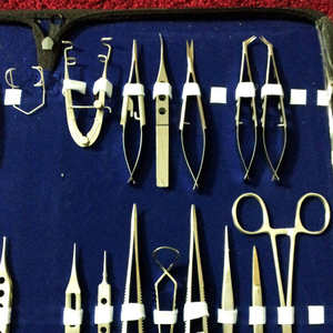 Instrumentos quirúrgicos de Oftalmología Fuente de alimentación manual Material de acero inoxidable la base del equipo quirúrgico - Product Image 4