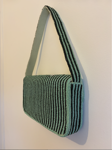 Sac de soirée élégant à rabat rayé orné de perles et de cristaux, sac à bandoulière fait main pour occasions formelles - Product Image 3