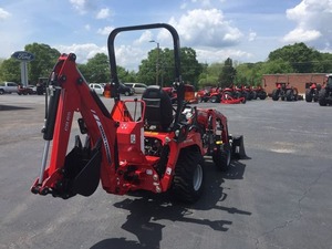 Compre la CASE IH Farmall 25SC 2025 en oferta, con plataforma cortadora 4 en 1 y Silvan Carryall para uso agrícola. - Product Image 3