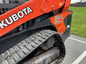 Kubota SVL95-2 chargeuse compacte à chenilles pour la construction, le bâtiment et l'agriculture Chargeur produit pour diverses tâches - Product Image 5
