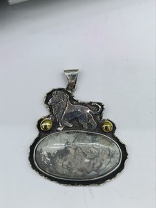 Collar Hecho a Mano con Colgante de Plata de Ley 925 y Turquesa, Diseño Animal, Águila, Lobo, León, Piedra Natural - Product Image 4