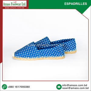 Venta al por mayor 100% alpargatas naturales hechas a mano lienzo ligero impreso colección de verano transpirable Top Slip-On zapatos de moda - Product Image 2