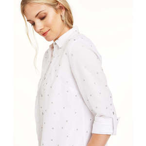 Top in Lino con Motivo a Pois Charter Club per Donna, Casual con Ricamo Floreale e Colletto Arricciato, Bianco Tinta Unita, Taglia Unica-XL per l'Autunno - Product Image 1