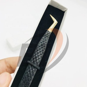 Pince à épiler en acier durable de volume russe de marque privée logo personnalisé L cils beauté professionnelle application de cils élevés - Product Image 2