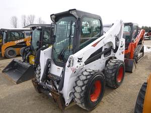 2020 Bobcat S740 Minicargadora - Product Image 6