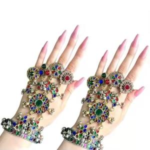 Bracelet artisanal afghan multicolore tribal, bracelet de main, anneau de doigt bohème coloré, accessoire de chaîne avec travail de miroir - Product Image 4