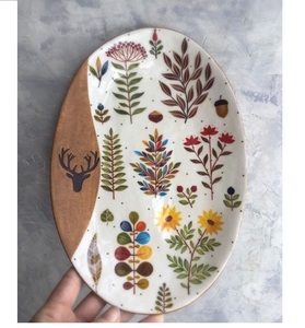 Plateau rond en résine pure Designer Decal Print Tray Platter Home Decor Table Top Kitchen Ware Mango Wood Tray - Product Image 3