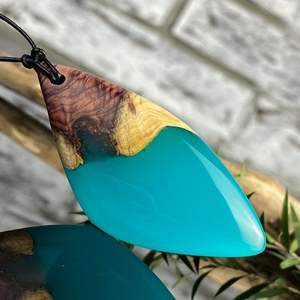 Export Quality Wholesale <b>Epoxy</b> <b>Resin</b> Pendant Necklace, <b>Resin</b> Wood Jewelry Wood and <b>Resin</b> Necklace With Affordable Price - Product Image 3