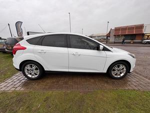 FORD FOCUS 2012 USADO, Volante a la Izquierda/Derecha - Product Image 5