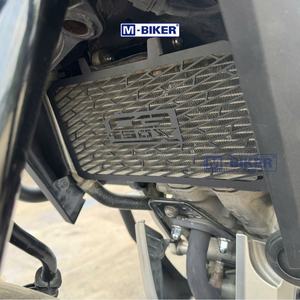 MBiker CB150X Protection de radiateur Placement d'embrayage en fibre de carbone durable - Product Image 1