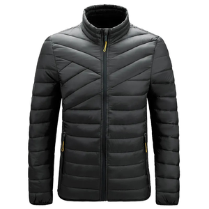 Veste d'hiver matelassée d'extérieur internationale Outfitize, fabriquée avec un matériau en polyester résistant, de haute qualité, édition 2026 - Product Image 3