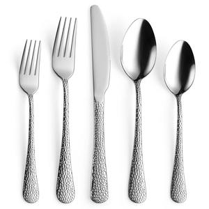 Juego de cubiertos y cuchillos martillados personalizados modernos al por mayor, cuchara y tenedor de acero inoxidable, regalo de inauguración de la casa - Product Image 4