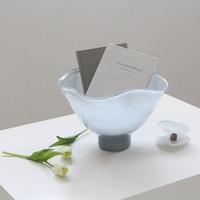 Bol en verre soufflé à la main Bixuan, bleu glace nuageux, grand bol à pied avec bord ondulé, pour fruits, centre de table décoratif, décoration intérieure