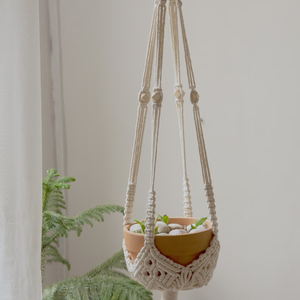 Jardinière suspendue d'intérieur, cintre pour plantes en macramé Cintres pour plantes d'intérieur et d'extérieur Corde de jute OEM fabriquée au Vietnam - Product Image 4