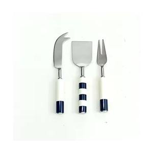 Juego de cubiertos de lujo con mango de resina acabado a mano, pulido de espejo elegante para bodas y cenas elegantes - Product Image 5