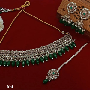 Nuevo diseño chapado en oro tradicional gota perla y piedra tachonado pendiente Mangtika gargantilla collar conjunto y conjunto de joyería para mujer - Product Image 1