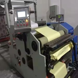RTA-1100 tout-en-un machine de revêtement adhésif thermofusible automatique sensible à la pression diverses bandes rebobinage - Product Image 2