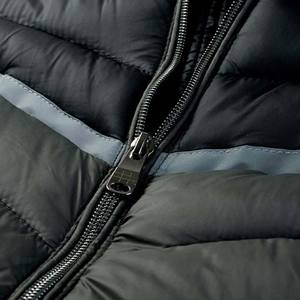 Chaqueta de talla grande para hombre, chaqueta acolchada ligera resistente al agua empaquetable con capucha, color naranja, para primavera y otoño, 2022 - Product Image 6