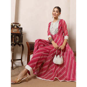 Traje Anarkali de chifón a rayas para mujer de Deebaco con pantalones Palazzo, conjunto bohemio de kurta con cuello redondo y manga 3/4 con bordado de encaje - Product Image 1