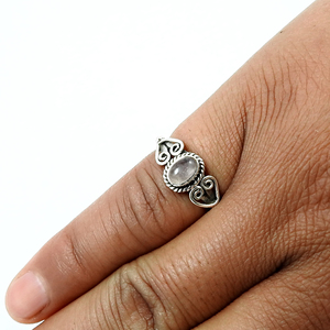 Cadeau délicat pour elle Bague de créateur de forme ovale en argent sterling 925 avec pierre précieuse en quartz rose naturel Prix de gros Fournisseurs en vrac - Product Image 4
