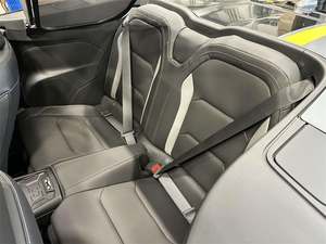 2023 C-h-e-v-r-o-l-e-t Cam-aro 2SS Convertible RWD avec faible kilométrage et prix abordable en stock prêt pour l'expédition - Product Image 6