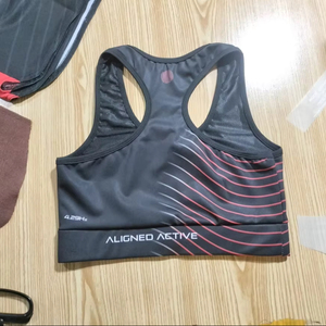 Conjunto Deportivo para Mujer con Sujetador Deportivo de Espalda Cruzada y Pantalones Cortos Deportivos de Spandex/Nailon para Todas las Temporadas - Product Image 1