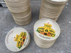 Chapeau traditionnel conique en feuille de palmier blanc du Vietnam personnalisé peint coloré de l'usine étanche à l'eau de haute qualité de l'usine - Product Image 4