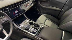 Audi Q7 quattro Premium Plus 45 TFSI 2023 en parfait état - Product Image 3