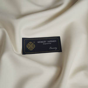 [Colección de Boda] Traje de Etiqueta de Dos Piezas para Hombre, Color Blanco Plateado, Estilo Luna - Hecho a Mano en Vietnam - Product Image 6