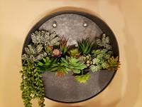 Vas Bunga Gantung Dinding Modern dari Besi Cor Berlapis Emas yang Tahan Lama untuk Dekorasi Rumah & Taman Luar Ruangan/Dalam Ruangan.