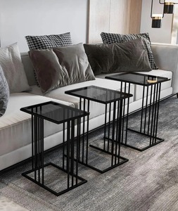 Table basse en métal doré de luxe de qualité exportée avec table d'appoint élégante avec miroir ou dessus en verre disponible au meilleur prix - Product Image 3