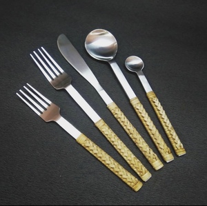 Juego de cubiertos de acero inoxidable con acabado dorado PVD de alto grado más Popular con mango de resina, juego de cubiertos reales decorativos para bodas - Product Image 5