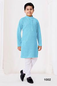 Nouvelle collection de kurtis pour enfants en rayonne lourde avec broderie chikankari pour la vente en gros - Product Image 5