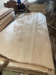 Gabon Imported AA Grade Okoume <b>Veneer</b> 0.2-1.2mm Natural Straight Grain for Living Room Dining Outdoor Furniture Rotary Cut - Product Image 4