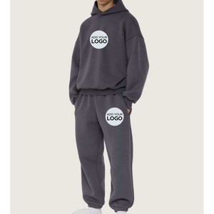 Conjunto de chándal, sudadera gris y pantalones de chándal Estilo Streetwear Chándales - Product Image 1