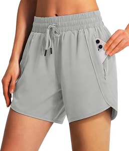 Shorts de course personnalisés pour femmes, séchage rapide, taille haute, légers, pour l'entraînement sportif et la gym, avec poches zippées - Product Image 4