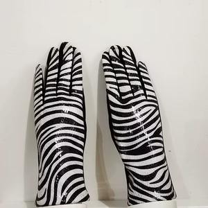 Women Thermal Touch Screen Casual Winter Faux Animal Leather Driving <b>Gloves</b> with Suede Velvet Thicken Warm <b>Leopard</b> Pattern - Product Image 5